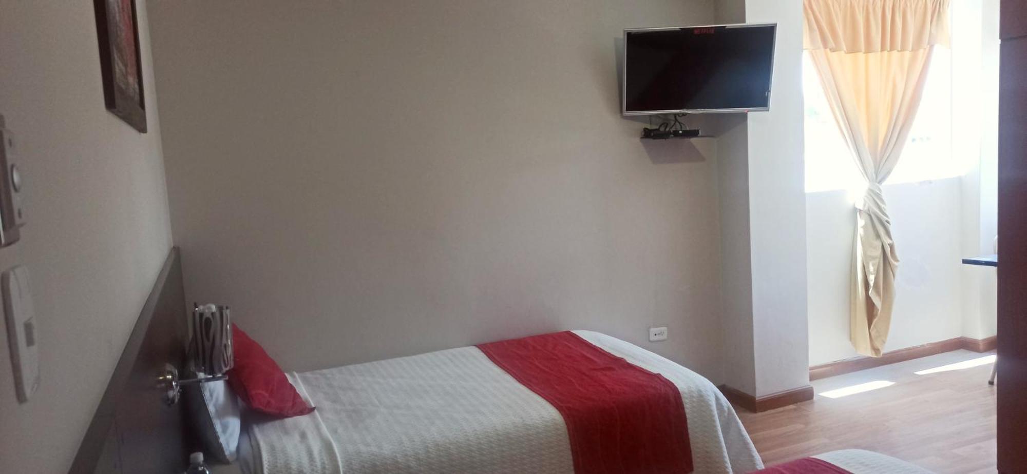 Hotel Versailles Ambato Zewnętrze zdjęcie