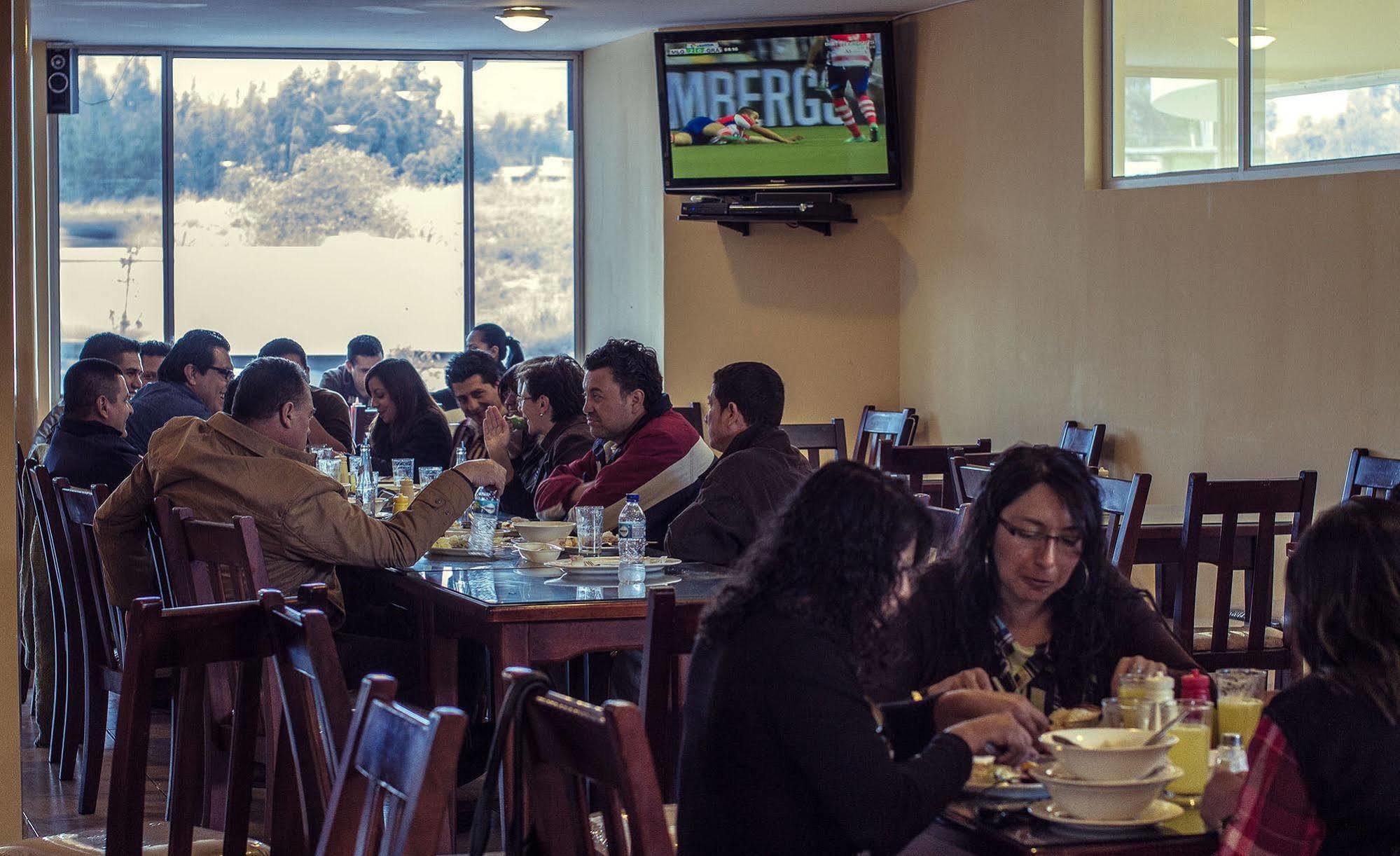 Hotel Versailles Ambato Zewnętrze zdjęcie