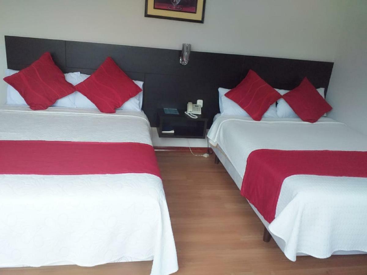 Hotel Versailles Ambato Zewnętrze zdjęcie