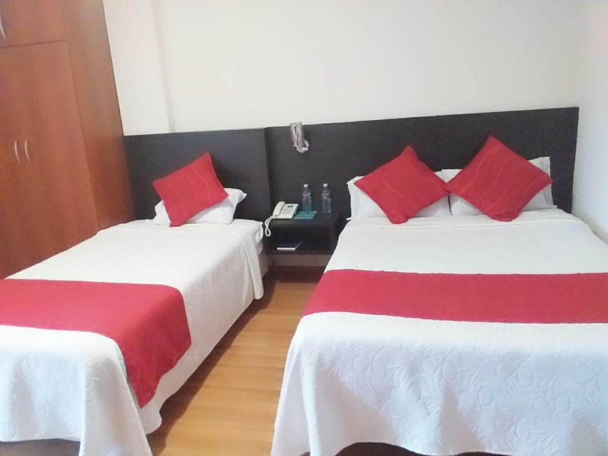 Hotel Versailles Ambato Zewnętrze zdjęcie