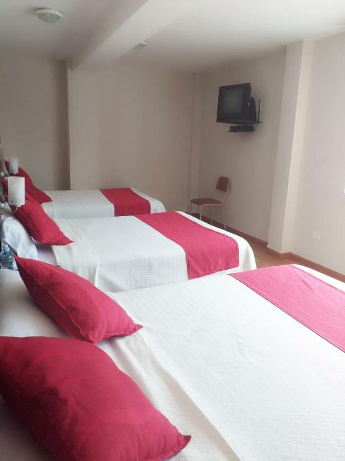 Hotel Versailles Ambato Zewnętrze zdjęcie